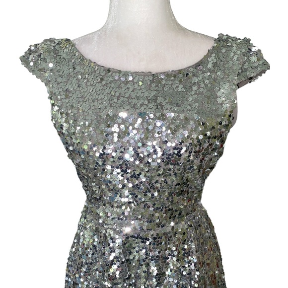 NWT Topshop Silver Sequin Low Back Fit & Flare Mini Dress - 6 - Picture 5 of 16